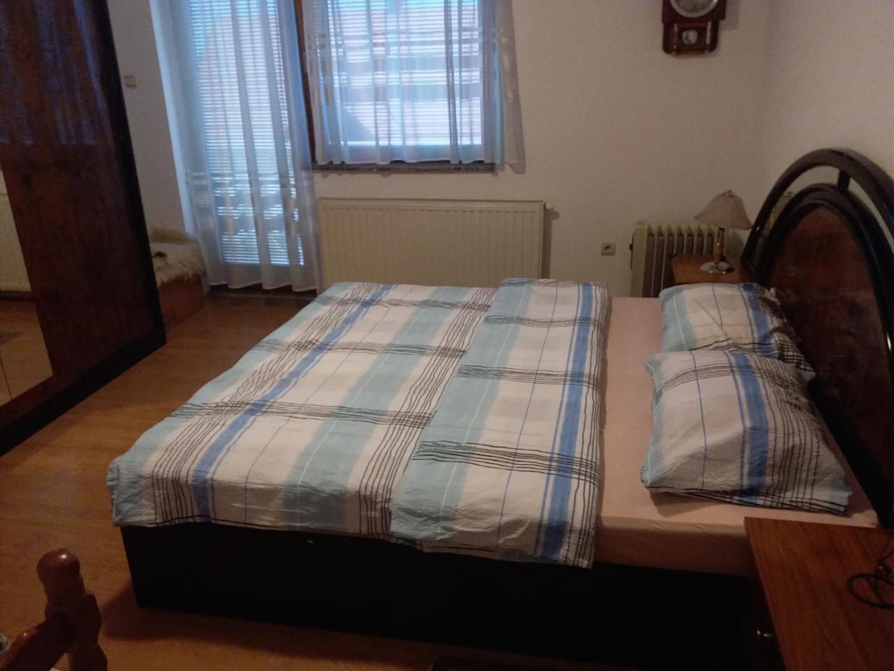 Kuca Za Odmor Sarcevic Apartment Prozor Exterior photo
